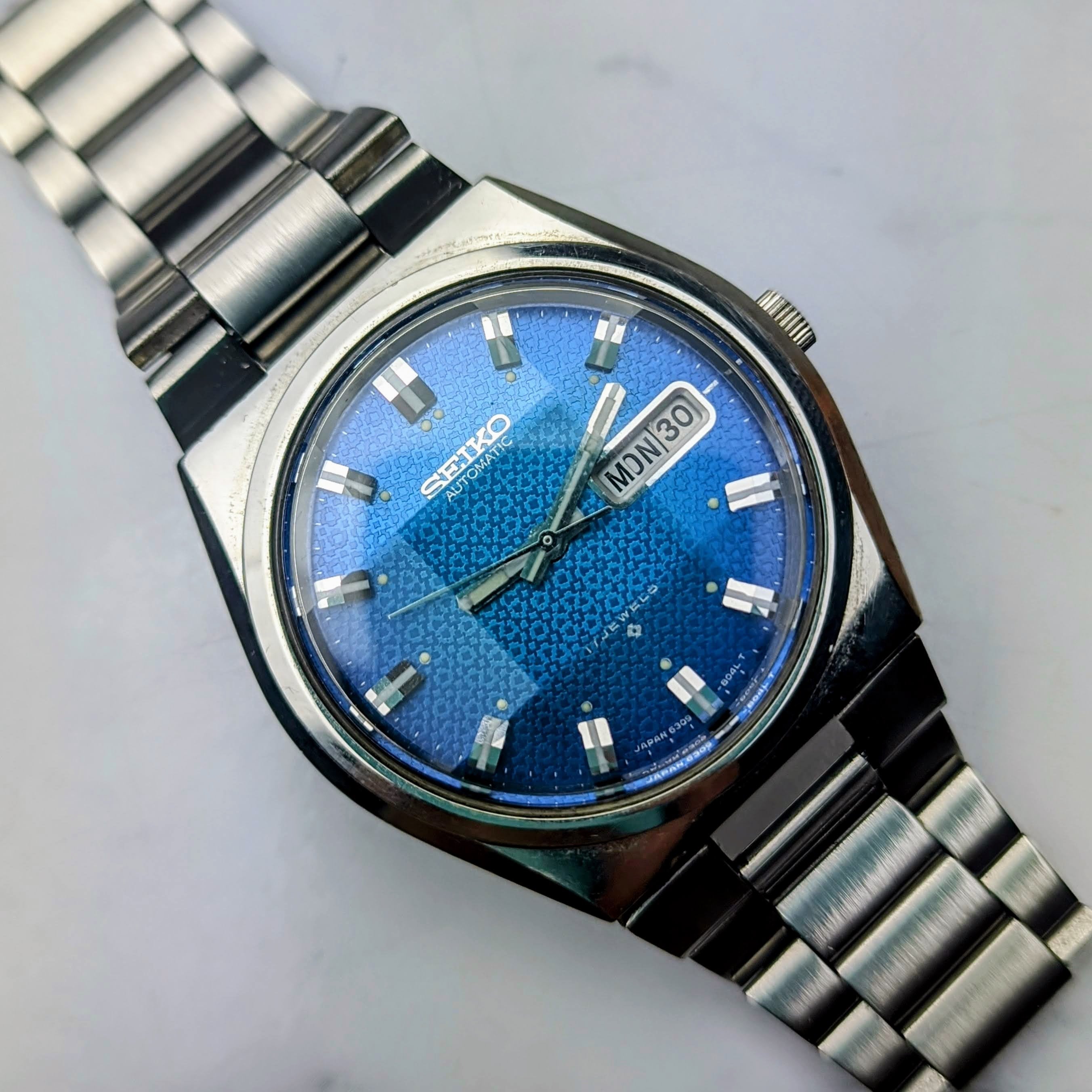 Seiko Faceted Crystal Vintage Automatic Watch (1973)