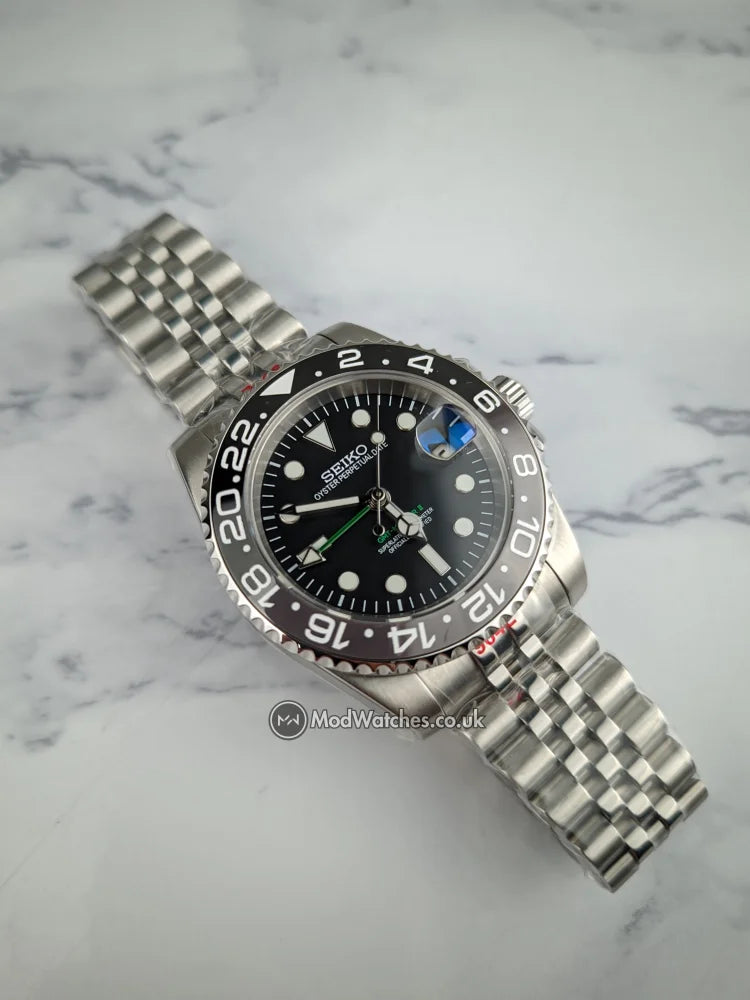 Bruce Wayne GMT Mod