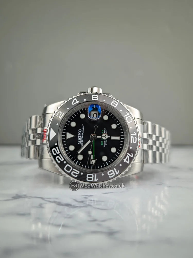 Bruce Wayne GMT Mod