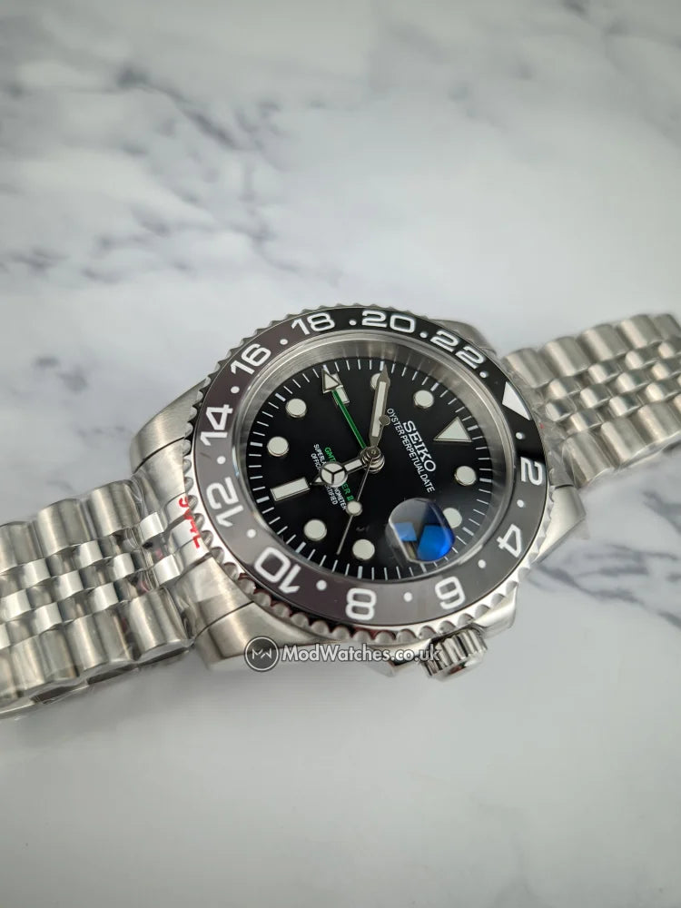 Bruce Wayne GMT Mod